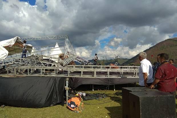 Atap Panggung Konser Toba Caldera World Music Festival Rubuh