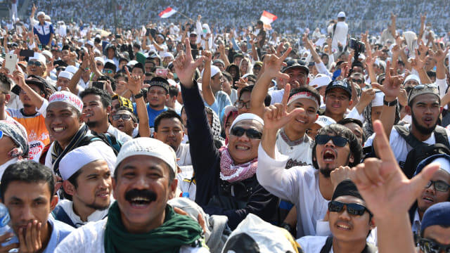 Ketika Hoaks Politik Membuat Panas Ruang Keluarga