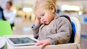 Berapa Lama Anak Boleh Bermain Gadget? Berikut Penjelasannya