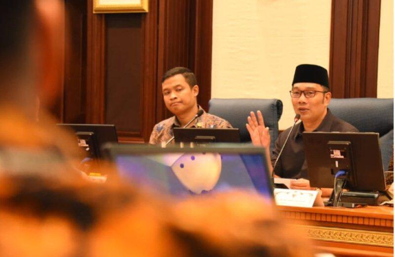 Kolaborasi Bareng Jokowi, Kang Emil Siap Digitalisasi Pemerintah Jabar