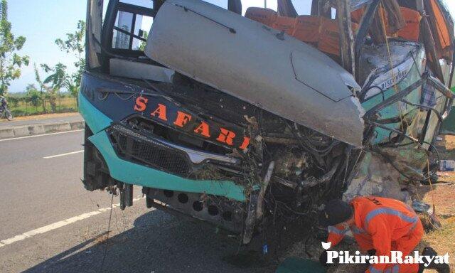 Tersangka Kecelakaan Tol Cipali Sakit Jiwa Atau Benar Di Teror ?