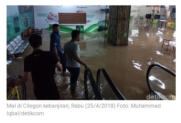 Banjir Di Mall! Menghayal Yuks