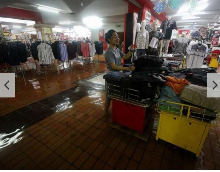 Banjir Di Mall! Menghayal Yuks