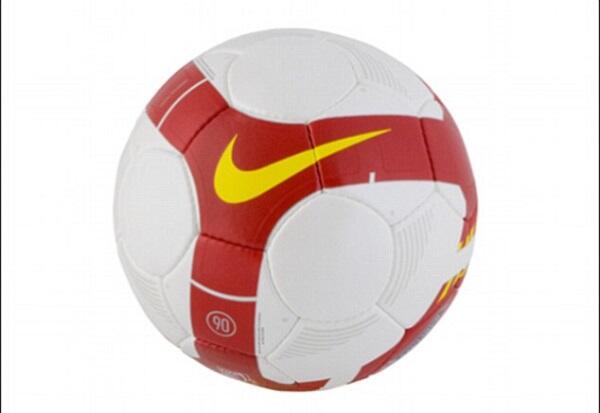Bola Paling Keren yang Dipake di Premier League