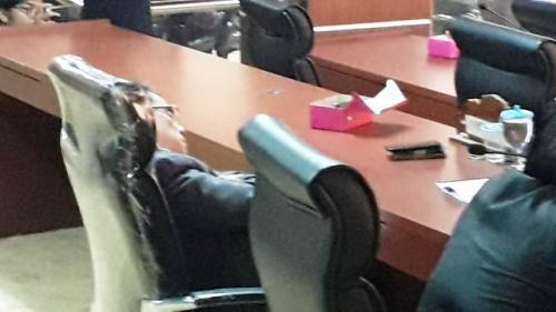 Rapat Raperda APBD, Anggota DPRD Tangsel Ini Tidur Pulas hingga Mangap