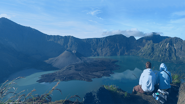 Pendaki Pria &amp; Wanita Dipisah, Rinjani Jadi Gunung Syariah?