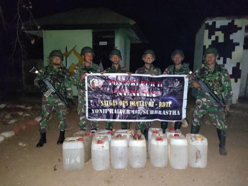Satgas Yonif 408 Gagalkan Penyelundupan Ribuan Liter BBM ke Timor Leste