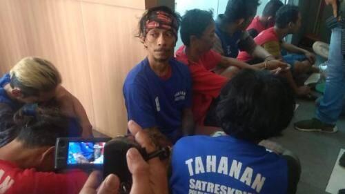 Ditangkap saat Konsumsi Ganja, Bassist Boomerang Sempat Coba Kabur