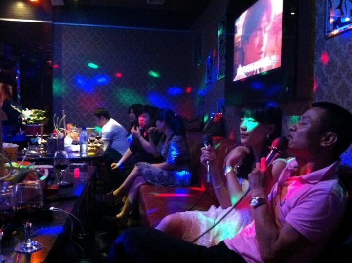 Prostitusi Terselubung Di Balik Tempat Karaoke