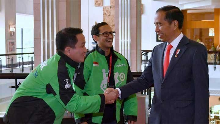 Driver GOJEK beri SATE AYAM ke ISTANA untuk ulang tahun JOKOWI