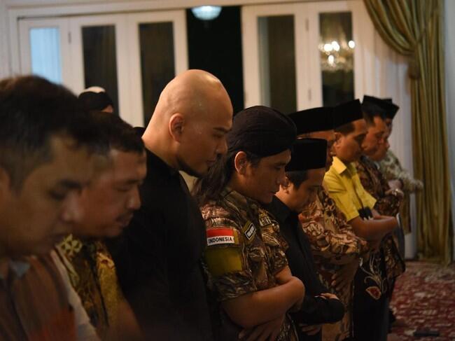 Gerakan Salat Deddy Corbuzier Dikritik, Gus Miftah Beri Balasan Menohok