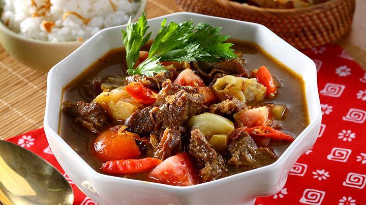7 Nama Makanan "AntiMainstream" ini Bikin orang Indonesia jadi Kuat