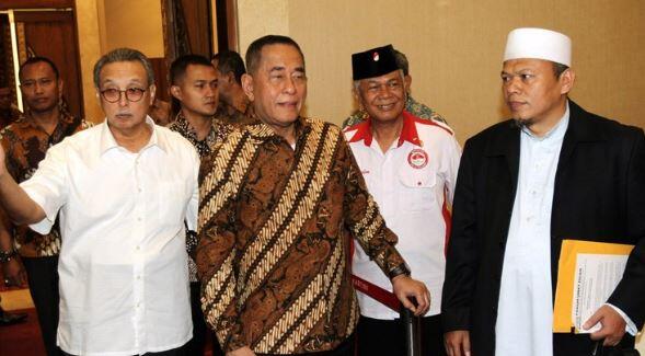 Menggembleng Ormas Ditengarai Radikal
