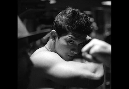 Gara-gara Cat Rambut, Iko Uwais Derita Migrain Berhari-hari