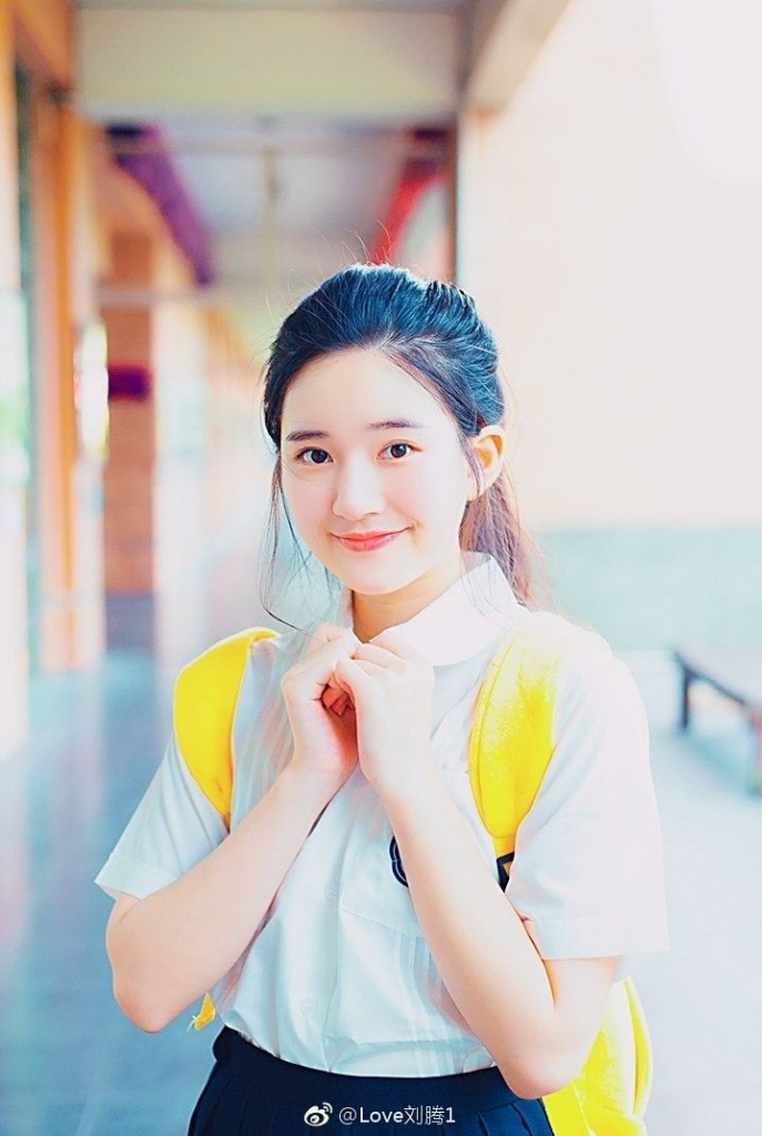 Cutenya Kebangetan! Deretan Potret Pesona Zhou Lusi ini Bikin Meleleh, Kepoin Yuk!