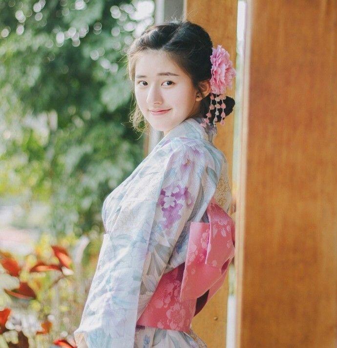 Cutenya Kebangetan! Deretan Potret Pesona Zhou Lusi ini Bikin Meleleh, Kepoin Yuk!