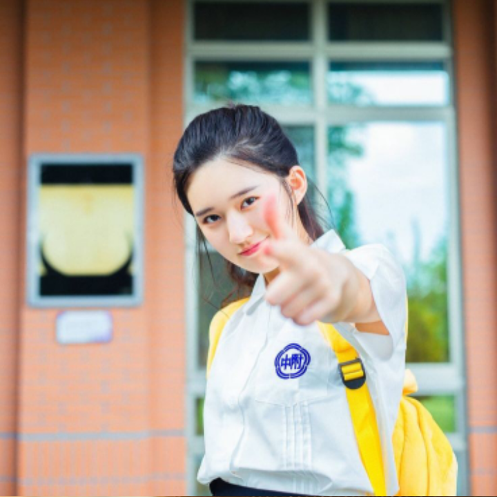 Cutenya Kebangetan! Deretan Potret Pesona Zhou Lusi ini Bikin Meleleh, Kepoin Yuk!