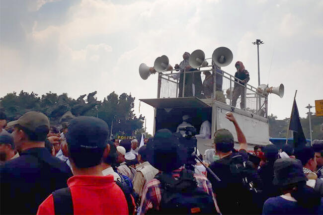 Demo di MK, Massa Pastikan Pilpres dan Sidang MK Tak Curang