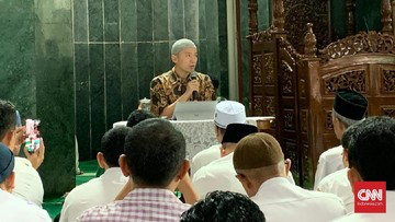 Felix Siauw Ceramah soal Islamofobia di Masjid Balai Kota