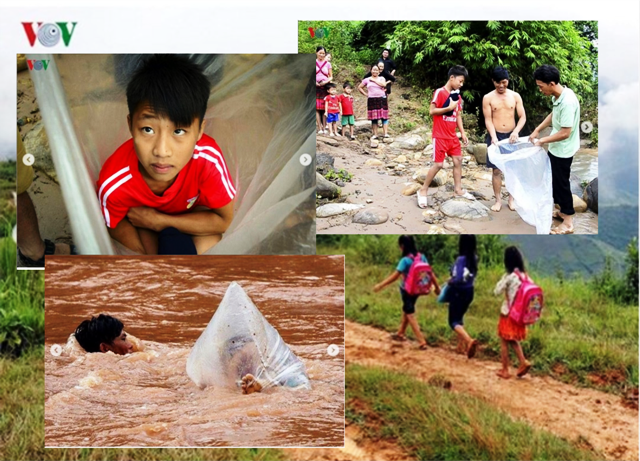 Viral Ojek Plastik Nilon Yang Menyebrangkan Anak ke Sekolah Lewat Sungai Deras