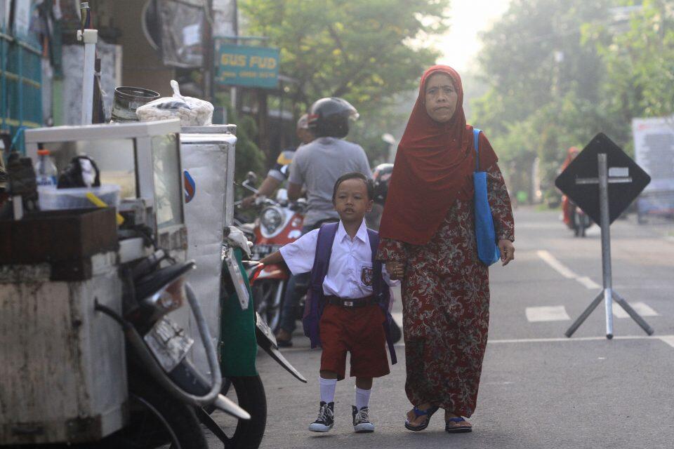 4 Tips Skema Pendampingan di Hari Pertama Sekolah, Ayo Antar Anak.