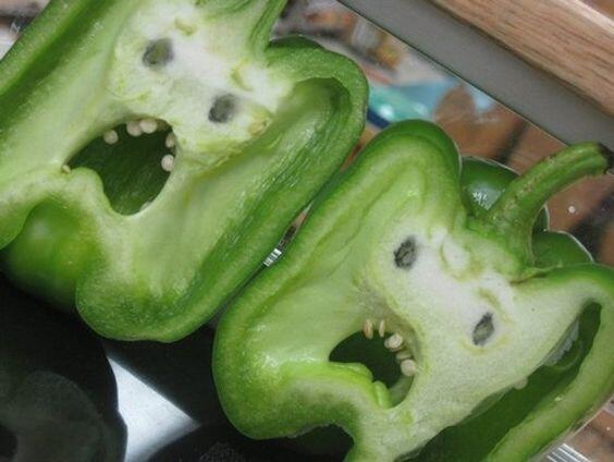 10 pareidolia dari sayur dan buah ini bikin kamu takut atau gemas?