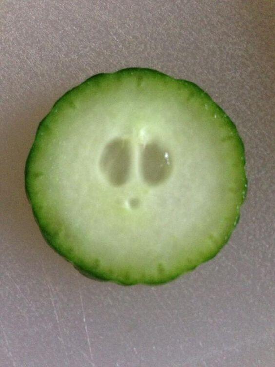 10 pareidolia dari sayur dan buah ini bikin kamu takut atau gemas?