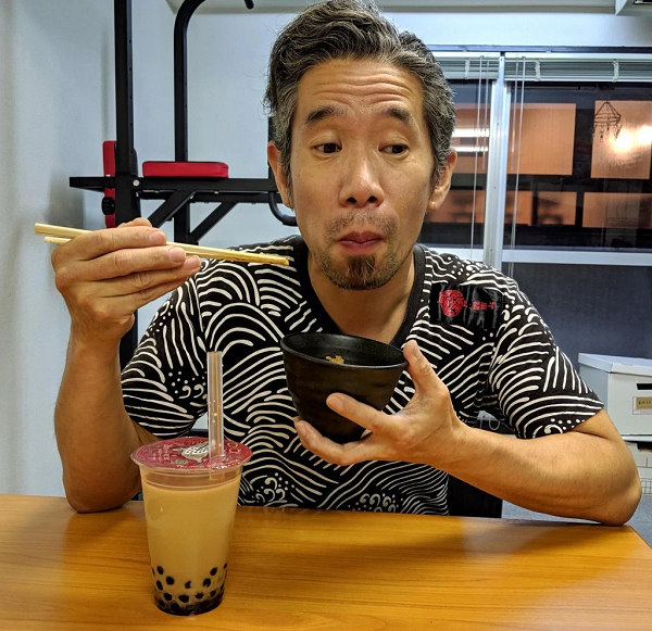 Minum Bubble Tea Udah Biasa, Makan Bubble Tea dan Nasi Kayak Gini Baru Luar Biasa 