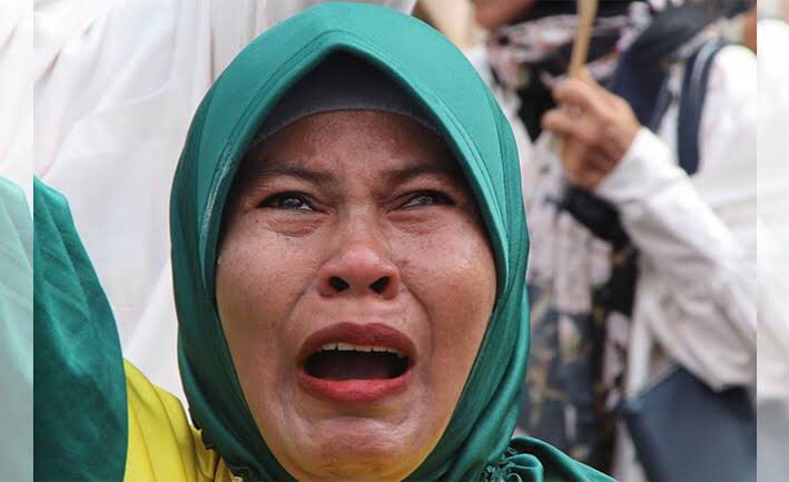 Emak-emak Militan Riau Rela Jual Emas Demi Prabowo, Tapi Ternyata...