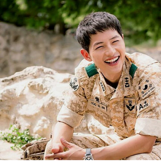 Soong Joong ki Menggugat Cerai Istrinya Song Hye Kyo, Apa Pendapat Kalian Gaees?