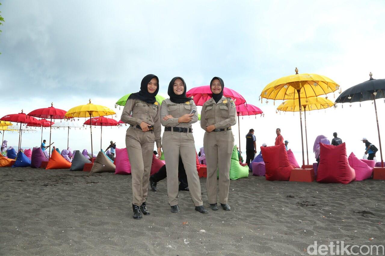 Melihat Lagi Pantai Syariah di Banyuwangi yang Dituding Arabisasi