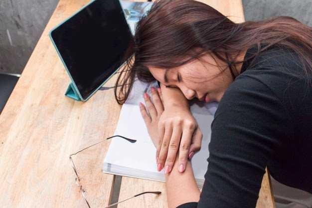 Capek dan Badan Pegal-Pegal? 4 Seni Tidur Singkat Ini Bisa Kembalikan Energi Tubuhmu