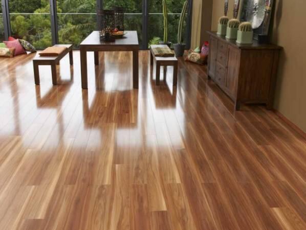 Lantai Keramik Motif Kayu, Pemasangan dan Panduan Praktis Perawatannya