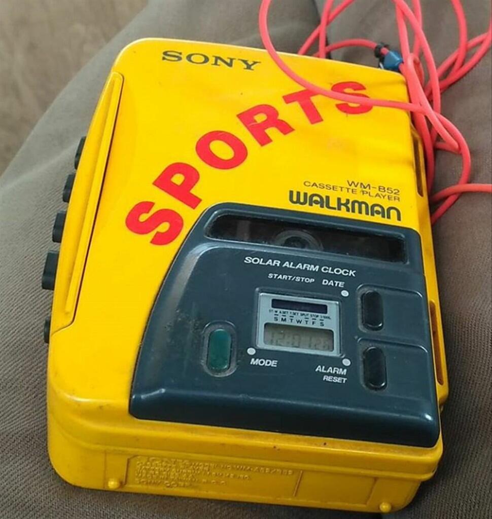 Tahun Ini Genap Berusia 40 Tahun, Yuk Nostalgia dengan Walkman Gan!