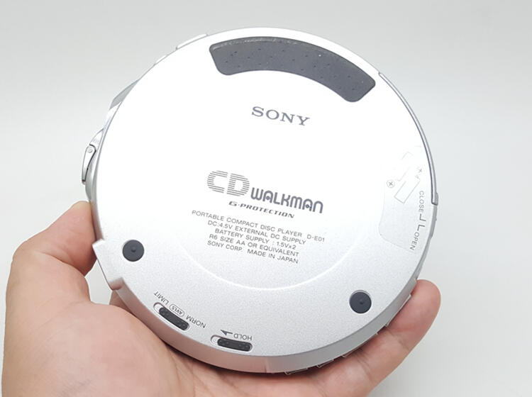 Tahun Ini Genap Berusia 40 Tahun, Yuk Nostalgia dengan Walkman Gan!