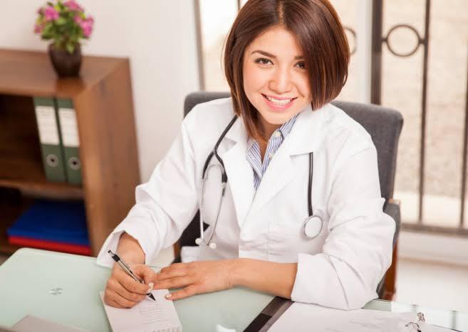 Alasan Dibalik Tulisan Dokter yang "Nyeleneh"