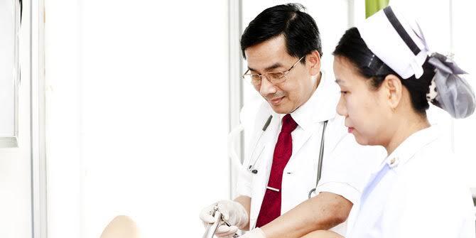 Alasan Dibalik Tulisan Dokter yang &quot;Nyeleneh&quot;