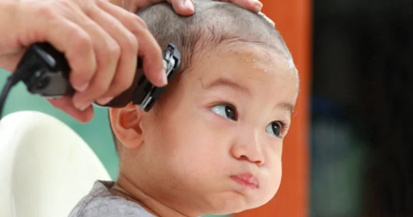 Ternyata Mencukur Rambut Bayi Tidak Menjadikannya Lebih Tebal dan Lebat Loh!