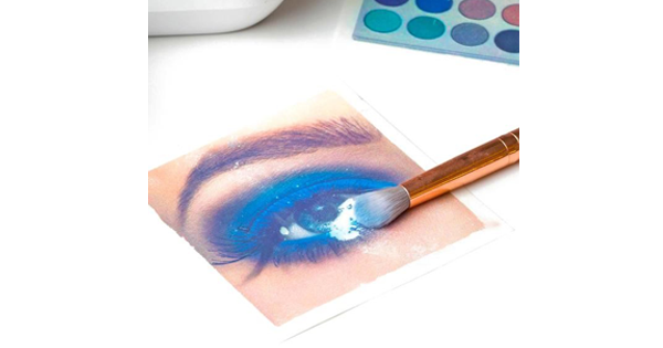 3D Printed Makeup Jadi Trend Makeup Terbaru! Gimana Bentuknya Ya Sis?