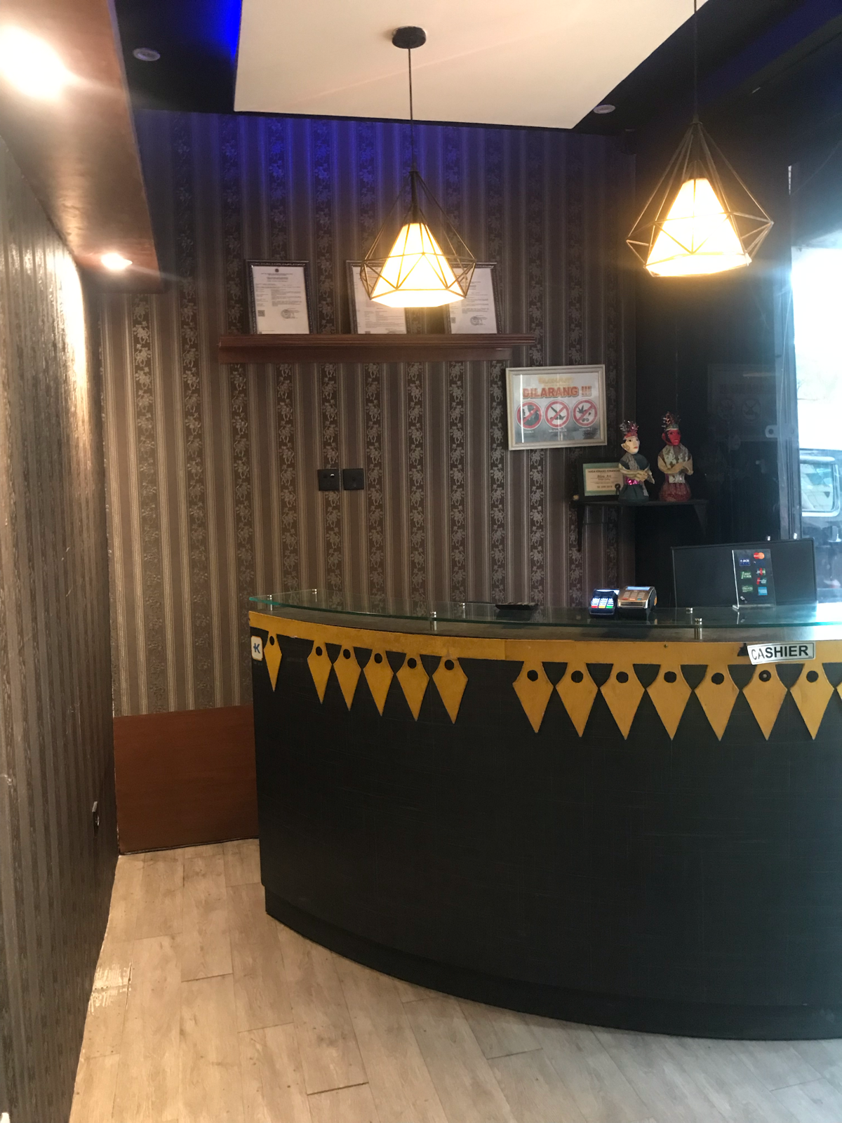 BLOW ART MASSAGE &amp; LOUNGE (Rukan Bukit Gading Indah, Kelapa Gading) - Part 1