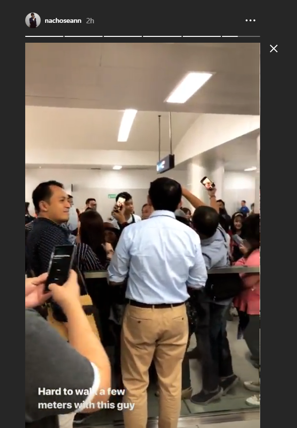 Bak Artis, Ahok Jadi Pusat Perhatian di Stasiun MRT