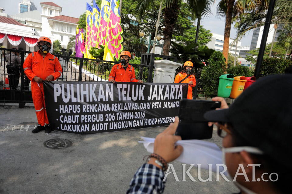WALHI Desak Anies Bongkar Proyek Reklamasi