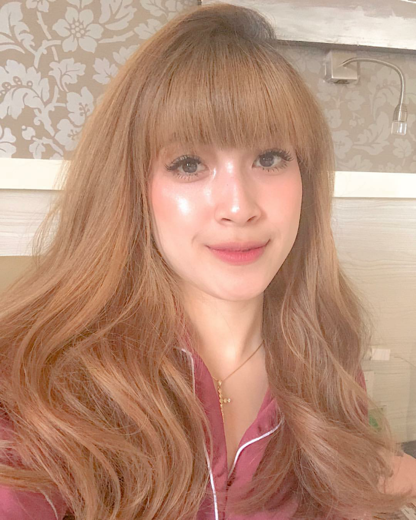 Kenalan dengan Pramugari Cantik Indonesia yang Juga Selebgram
