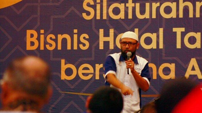 Teman Kerjanya Stres Gara-gara Istri Tak Mau Menerima Uang Gajinya