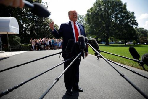 Trump Kembali Desak The Fed Turunkan Suku Bunga