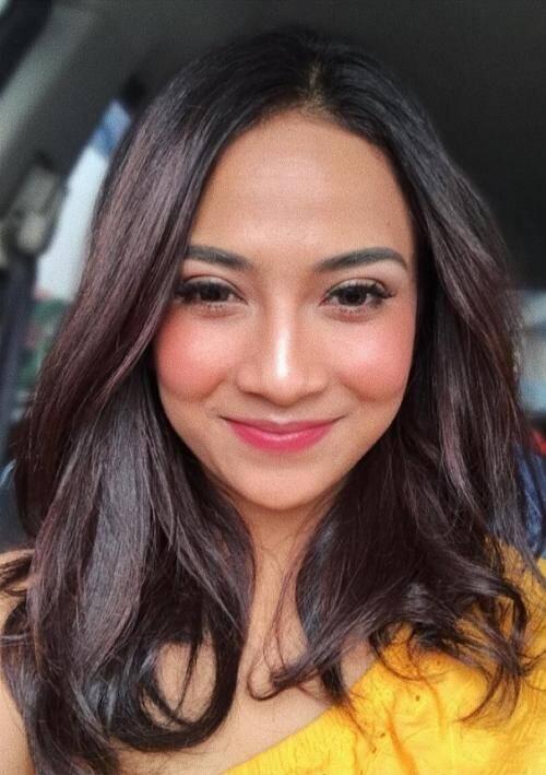 Pamer Belahan Dada, Vanessa Angel Tuai Kritikan Netizen