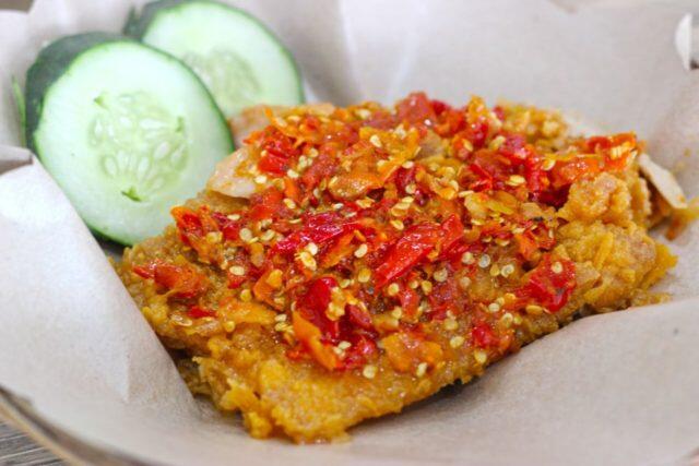 ini dia berbagai macam variasi ayam geprek. 