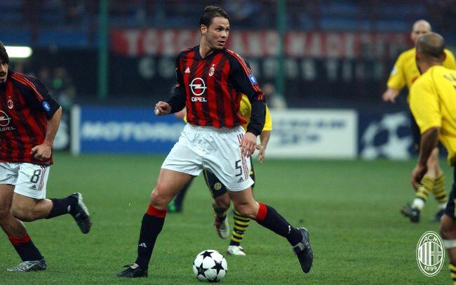 Kemesraan antara REAL MADRID dan AC MILAN