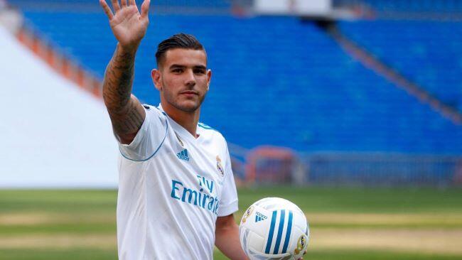 Kemesraan antara REAL MADRID dan AC MILAN