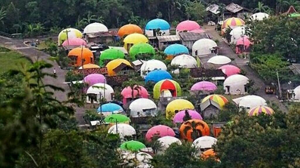 Cek 5 Desa Unik Yang Cuma Ada di Indonesia.